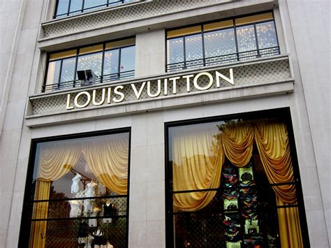 grootste louis vuitton winkel|Louis Vuitton stores.